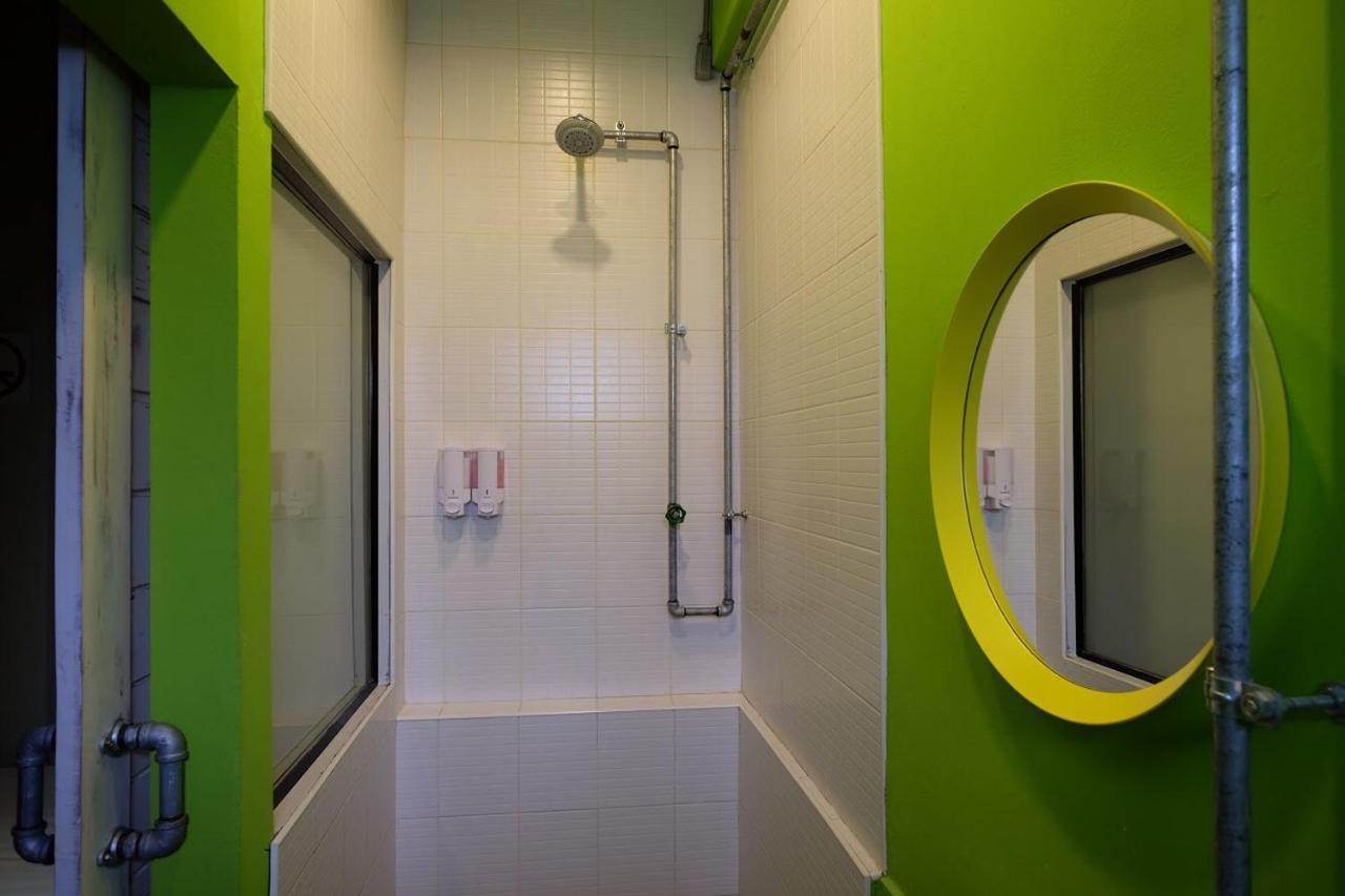 Bloo Hostel Phuket Esterno foto