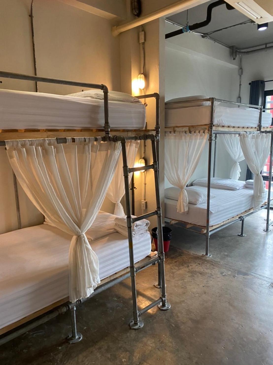 Bloo Hostel Phuket Esterno foto