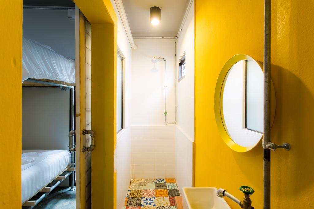 Bloo Hostel Phuket Esterno foto