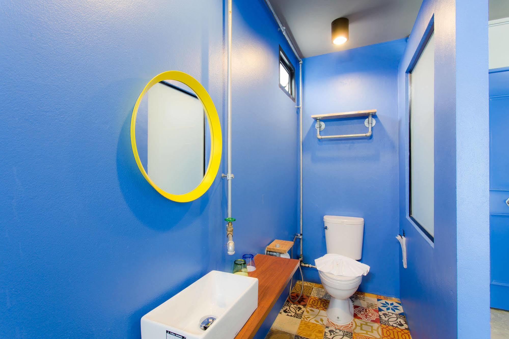 Bloo Hostel Phuket Esterno foto