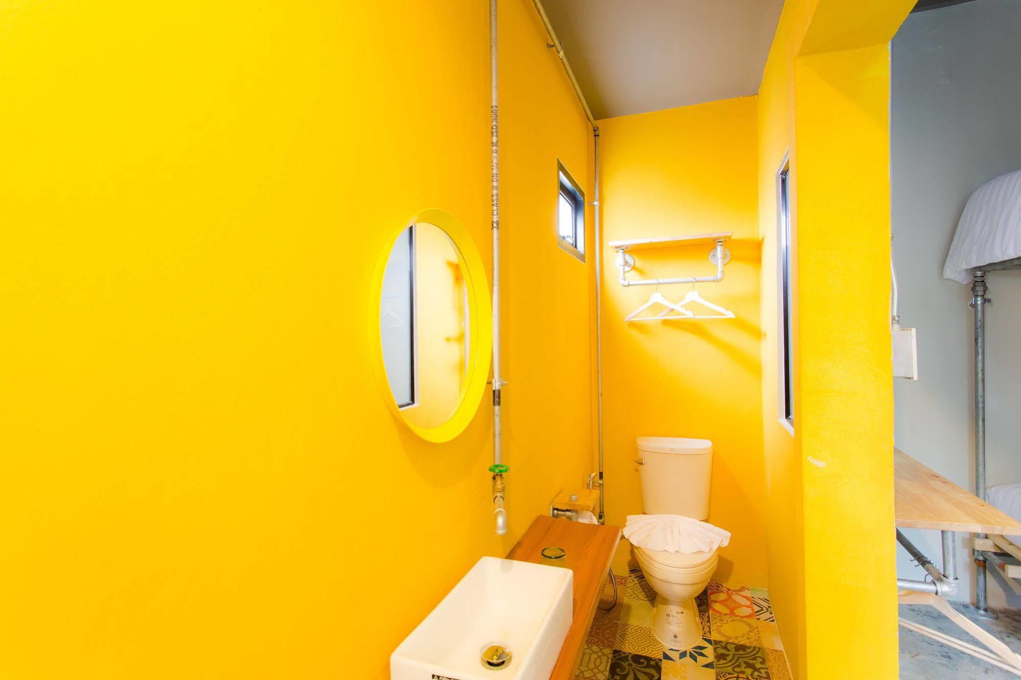 Bloo Hostel Phuket Esterno foto